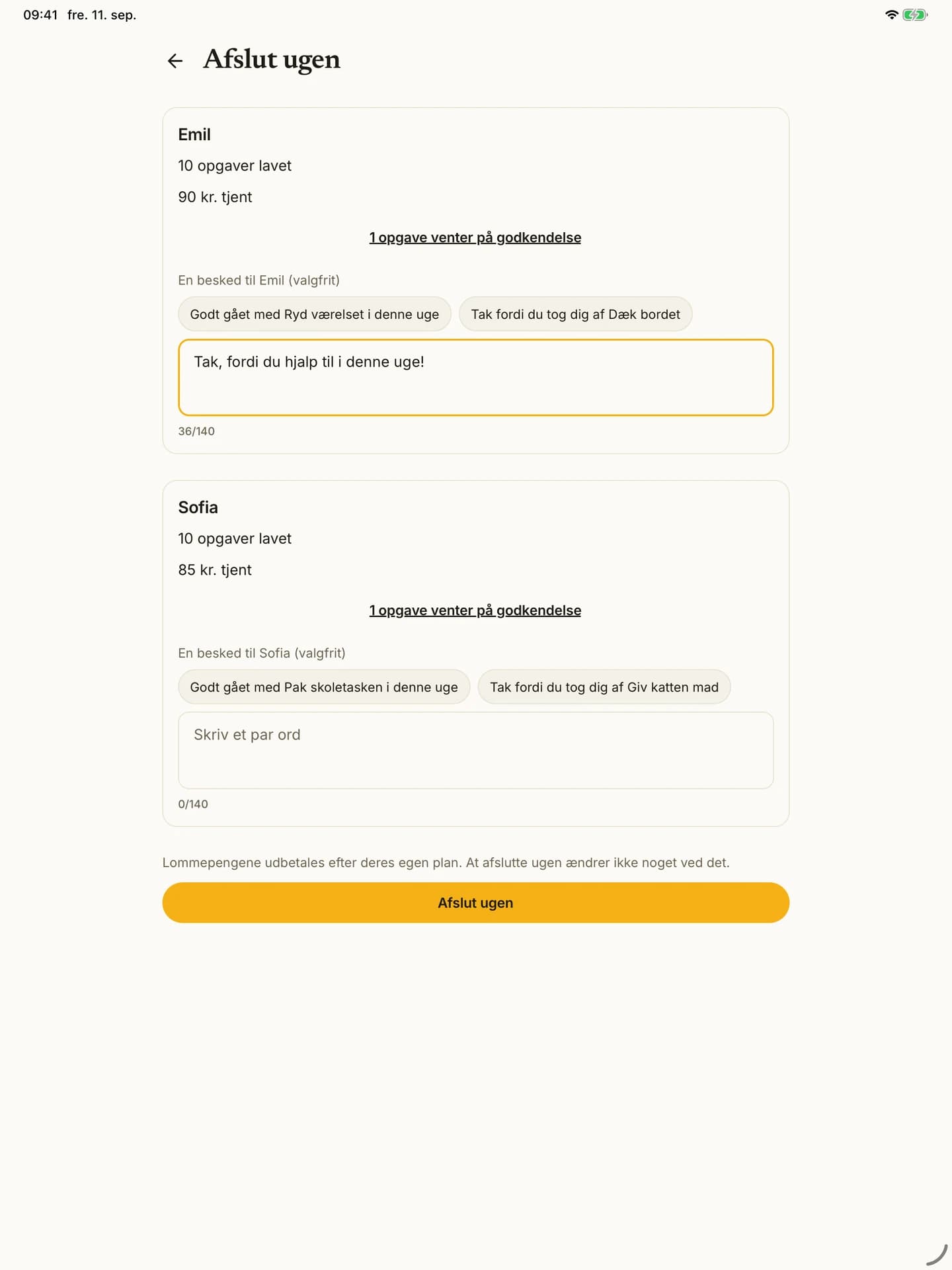 Kronis ugeafslutning på iPad med børnenes ugeoverblik og forældrenoter.